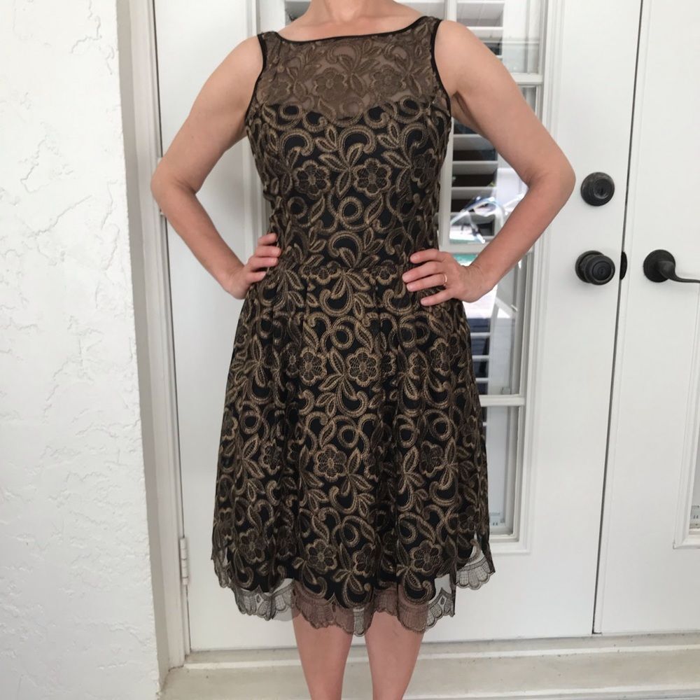 Aidan Mattox Black Lace Dress Gold Embroidered Sleeveless Fit & Flare Cocktail